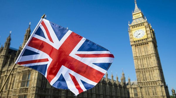 炒股开户平台 永居门槛延至10年、毕业生签证缩水，英国为何竖起“移民高墙”？